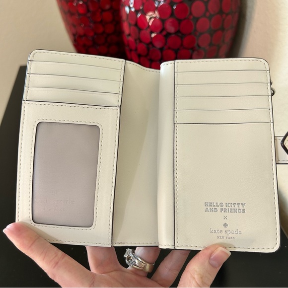Hello Kitty And Friends x Kate Spade Medium Bifold Wallet Limited Edition - Picture 10 of 17